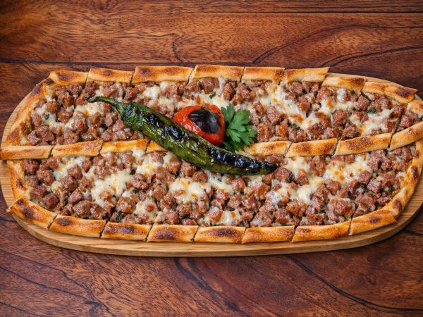 Kuşbaşı Kaşarlı Pide